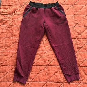 Nike Sportswear Tech Pack Sweatpants (Maroon, Size Large)